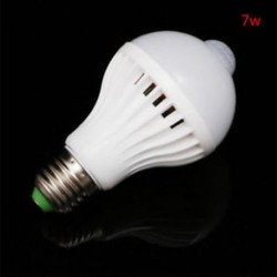 7W E27 7W / 9W Auto PIR mozgásérzékelő LED izzó energia villanykörte infravörös lámpa