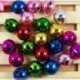 1X (50PCS véletlenszerű színes kézműves készletek és kellékek karácsonyi Jingle Bells / Small O5W7