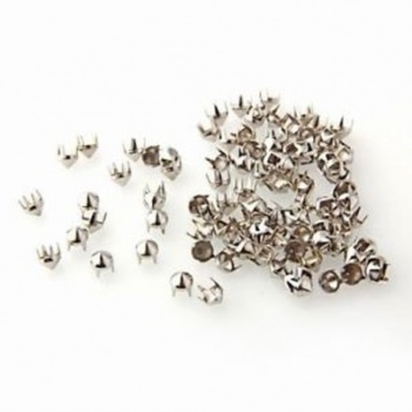 100 PCS piramis szegecs gótikus ezüsttel, kb. 5 x 4 mm W3Y8