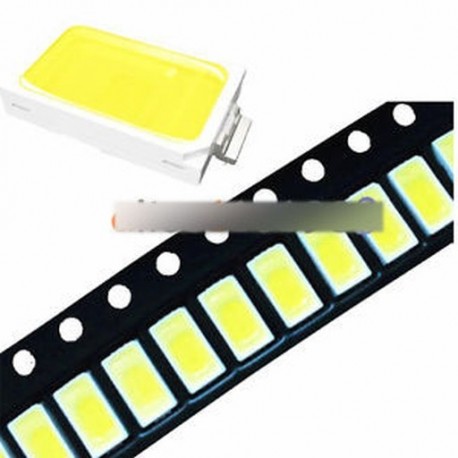 50db 120 ° SMD SMT -EE132 5730 Fehér 6050-7000K LED fény gyöngy 50-55LM 3.3V-3.6V