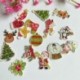 Nincs szín - 50db / tétel 2 lyuk Scrapbooking Mikulás szarvas fából készült karácsonyi gombok varrása