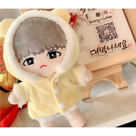 SUGA plüss - KPOP - BTS - Bangtan Boys - Sárga kapucnis felsős verzió