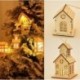 1db 10x10cm-es Ajándékdoboz alakú fa dísz - Télapó - Mikulás mintával - Karácsonyi dekoráció