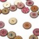 2CM - 100db Boho 2 lyukú kerek fa gomb varrófa Scrapbooking barkácsolás kézműves