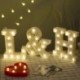 Q - DIY LED levél éjszakai fény kreatív 26 angol ábécé száma elemlámpa romantikus esküvői party dekoráció