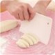 Szín: rózsaszín 1 - 1 db Hasznos krémes spatula DIY tésztavágók Fondant tésztakaparó konyhai kiegészítők Tortavágó