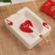 Szín: lásd a táblázatot3 - Európai póker hamutartó piros szív Kreatív porcelán hamutartó Divat Háztartási cikkek