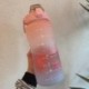 Űrtartalom: 2L 64OZ - 2 literes nagy kapacitású vizes palack szalmacsésze magas hőmérsékletű műanyag sport diák pár