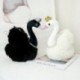 Fekete szín - 1db 28cm-es Kawaii fehér és fekete koronás hattyú plüssjátékok kitömött puha pamut állatbabák