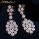 Fém szín: arany - CWWZircons Fényes Micro Pave Cubic cirkónia kövek Menyasszonyi Long Dangle Csepp arany színű