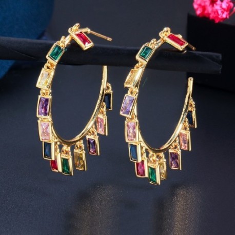 Fém szín: szivárvány téglalap - CWWZircons Chic arany színű szivárvány CZ nagy kör, kerek, lógó bojtos csípős