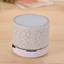 Fehér szín - Új Mini hordozható autós audio A9 Dazzling Crack LED vezeték nélküli Bluetooth 4.1 mélynyomó hangszóró