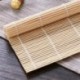 Szín: Bamboo Rolling - DIY bambusz sushi készítő gördülő szőnyeg Sushi eszközök Rizshengerek Konyhai kütyü Kézi