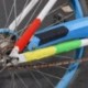 Szín: többszínű-nagy - 5 db színes vízálló kerékpárváz védő karcálló matrica láncvédő MTB lánctartó védő