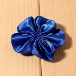 Szín: királykék - 10db/tétel 2&quot  16 színű hajkapcsok szatén szalag szirom virág hajhoz kiegészítők mesterséges