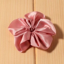 Szín: poros rózsaszín - 10db/tétel 2&quot  16 színű hajkapcsok szatén szalag szirom virág hajhoz kiegészítők
