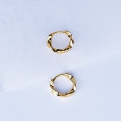 Fém szín: Mobius fülbevaló - Uniszex kis Mobius karika fülbevaló nőknek egyszerű geometrikus kör ezüst színű