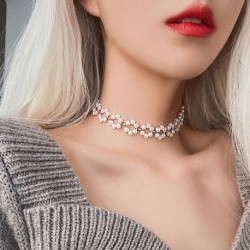 Fém színe: C - Luxus Designer Elegáns Gyöngygyöngy Nyaklánc Női Divat Strasszos Kagyló Szívfüggő Nyaklánc Choker