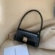 Fekete szín - Női hónaljból készült válltáska 2023 márka luxus tervezői zár kézitáska Clutch Trend PU