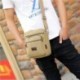 Szín: kávé - Retro férfi táska vászon válltáska állítható pánttal, több zsebbel Messenger Crossbody táska