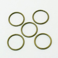 Sz__n_-antik-bronz---Forr__n-elad__-kb.-15-db_t__tel-F__m-nyitott-ugr__gy__r__k-1_5_20-mm-es-egyhurkos-ugr__gy__r__k