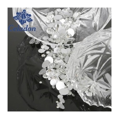 Sz__n_-kb-3_0-3_2-mm---Gy__ri-__r-1_3-8_0-mm-__tl__tsz__-krist__ly-feh__r-strasszok-ez__st-lapos-h__t__-k__vek-csillog__