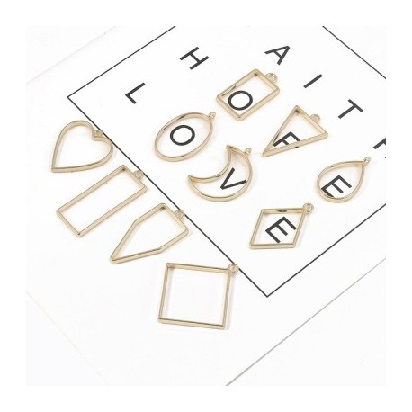 Sz__n_-arany---__tv__zet-geometriai-gyanta-__nt__forma-__reges-pr__selt-vir__gkeret-nyakl__nc-med__l-__kszerk__sz__t__-k__szlet